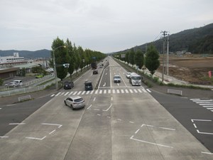 【 愛子バイパス　仙台市内方向を望む 】